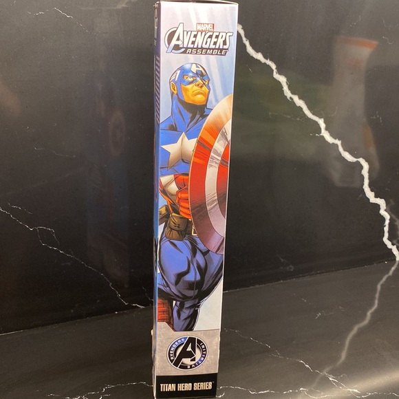Captain America Marvel Avengers toy Titan Hero Series Hasbro NWT - Picture 5 of 8